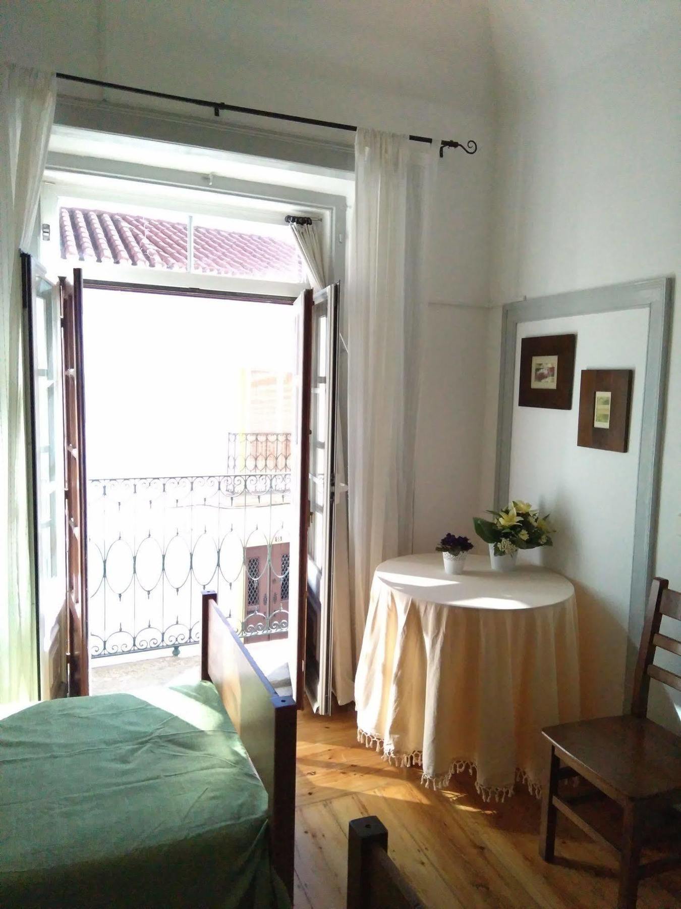 Hostel Raymundo เอโวรา ภายนอก รูปภาพ