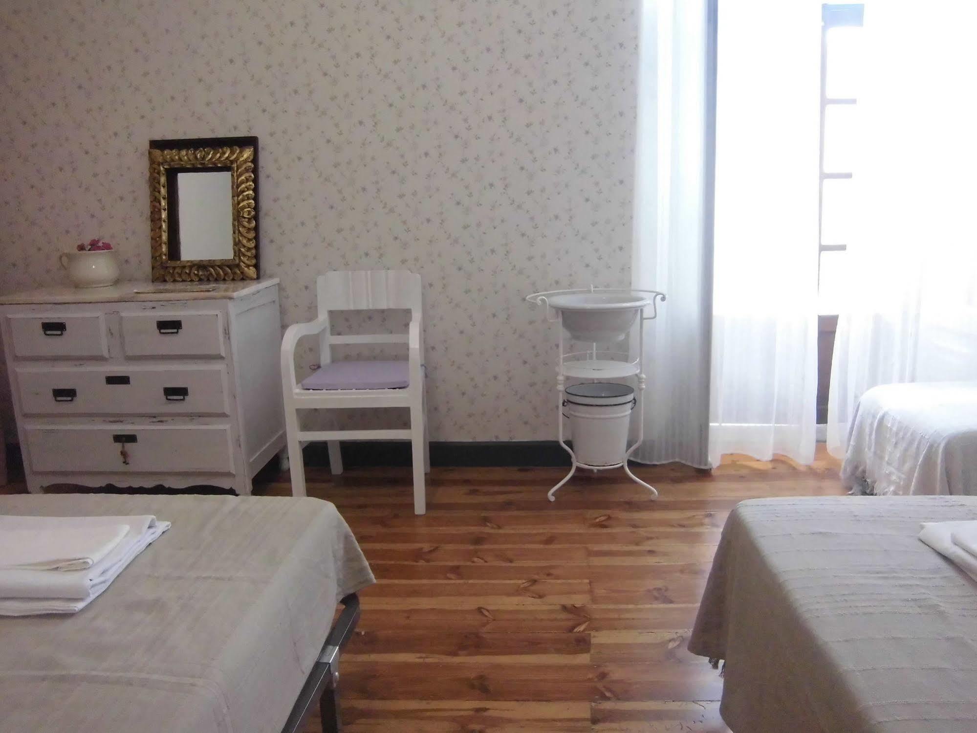 Hostel Raymundo เอโวรา ภายนอก รูปภาพ