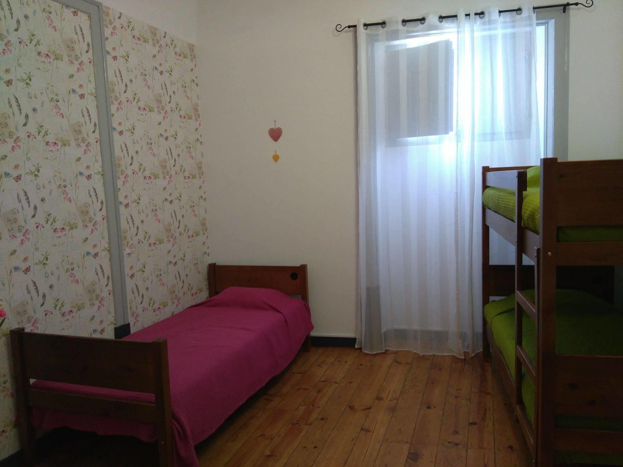 Hostel Raymundo เอโวรา ภายนอก รูปภาพ